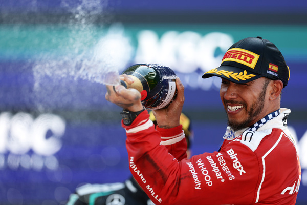 canaldis-moet-chandon-gp-barcelona-formula1-lewis-hamilton