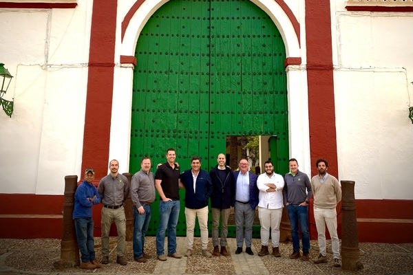 canaldis-acesur-robot-olivar-GUSS-familia-johndeere