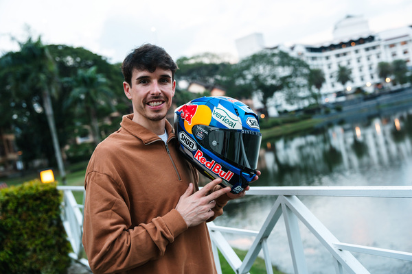 canaldis-verleal-congeladosdenavarra-alexmarques-motogp-nuevo-emnajador