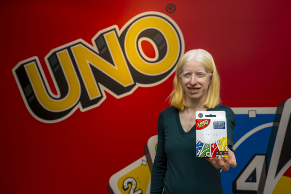 canaldis-mattel-once-UNO-cartas-braille