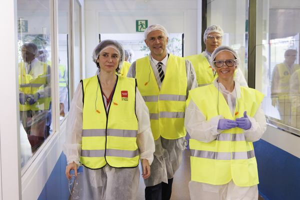 canaldis-danone-refuerza-hub-ciencia-tres-cantos-madrid-visita-isabeldiazayuso