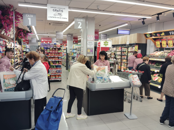 canladis-supermercadoseljamon-apertura-motril-granada-cajas