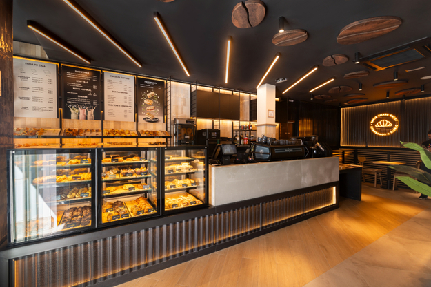 canaldis-manolo-bakes-local-andalucia