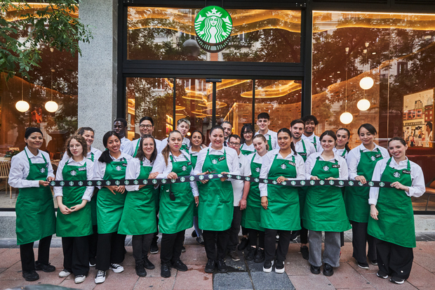 canaldis-starbucks-tienda-madrid-equipo