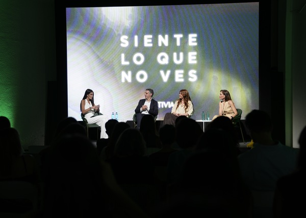 canaldis-activia-mesa-redonda
