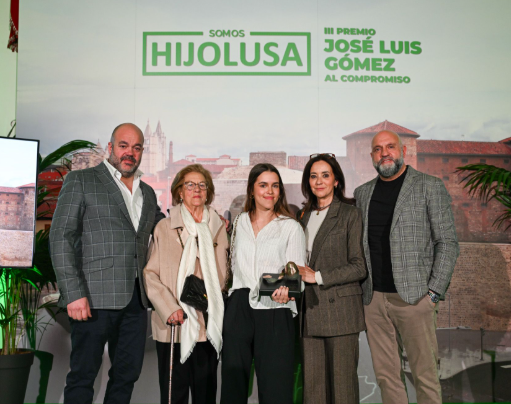 canaldis-somoshijolusa-III-premio-joseluisgomez-compromiso-mariamartingranizo