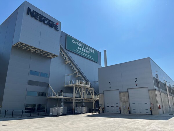 canaldis-nestle-limpieza-bosques-astillas-fabrica-nescafe-vapor