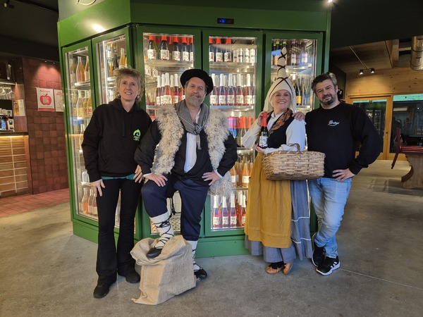 canaldis-petritegi-lapetri-reparto-navidad-500aniversario