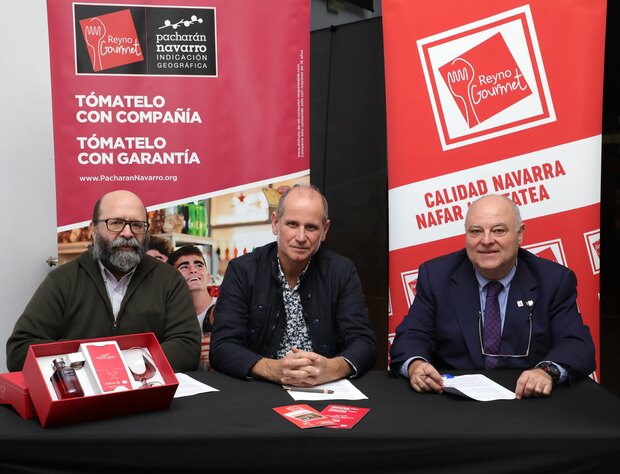 canaldis-reyno-gourmet-ig-pacharán-firma