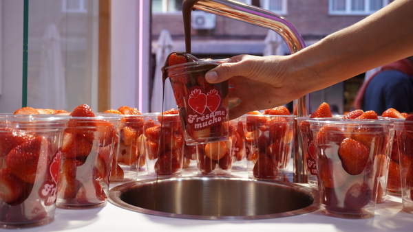 canaldis-lafreseria-duenos-negocio-planesbrutales-fresas-chocolate